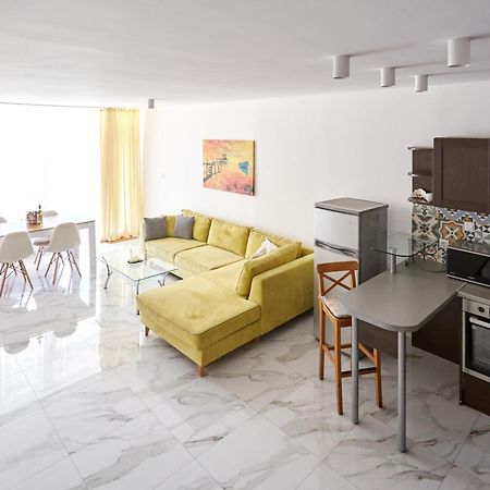 Luxury First Line Apartment With Pool By The Sea Nesebar Exteriér fotografie