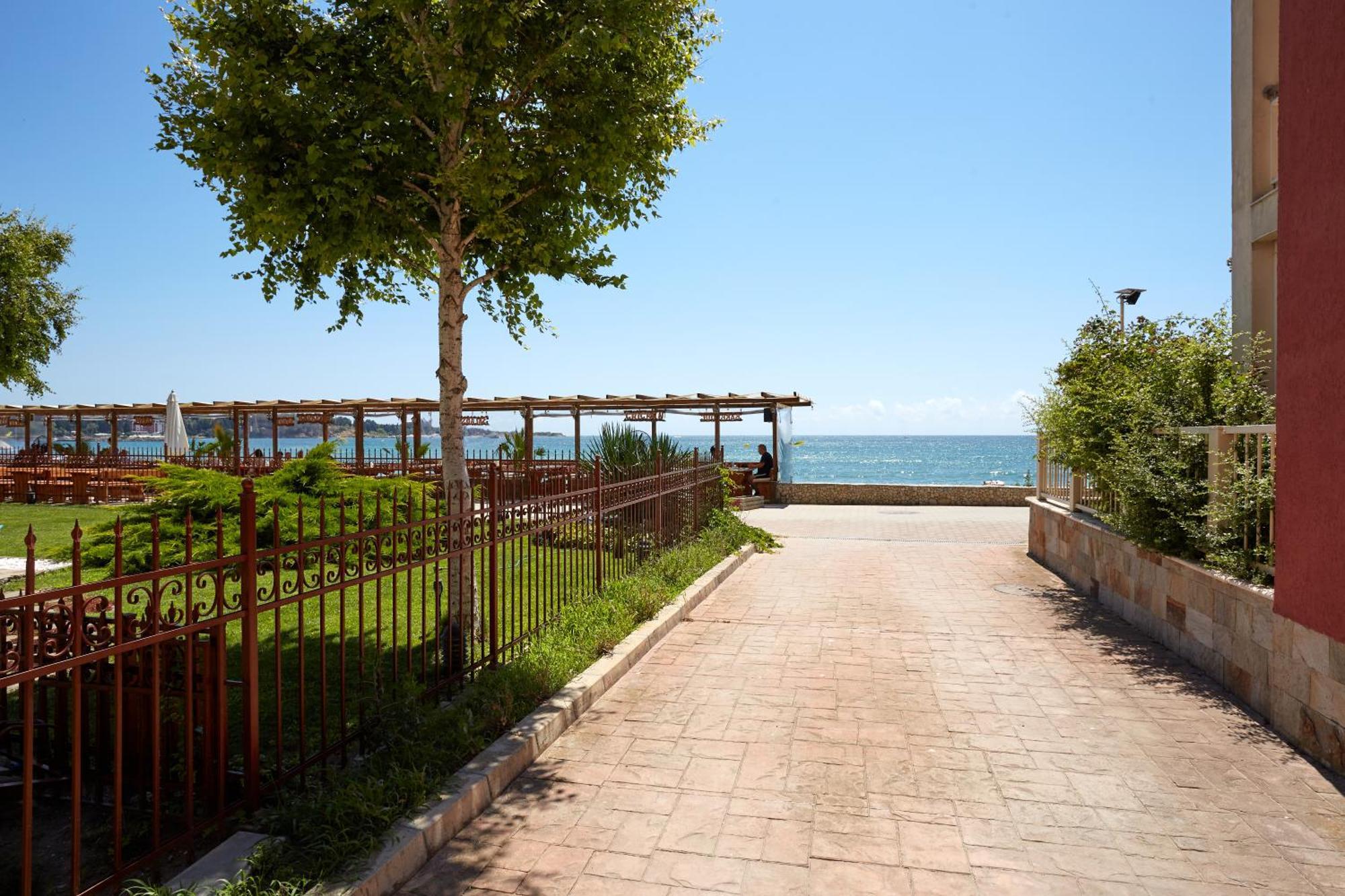 Luxury First Line Apartment With Pool By The Sea Nesebar Exteriér fotografie